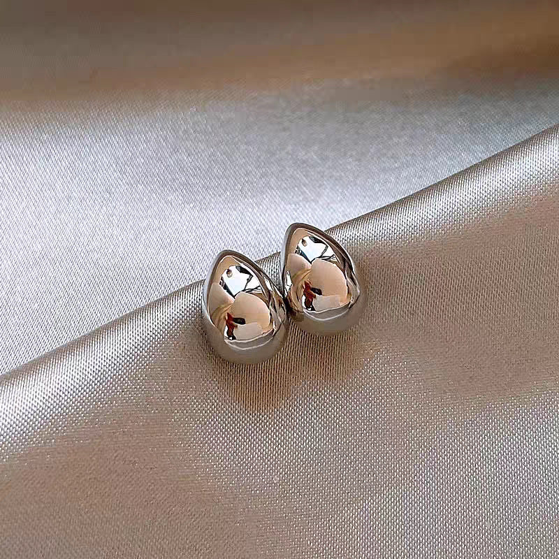 Women's Retro Affordable Luxury High-grade Ear Atmosphere Round Niche Earrings