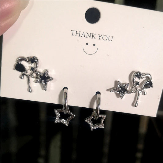 Women's Creative Dark Love Heart Niche Design Earrings