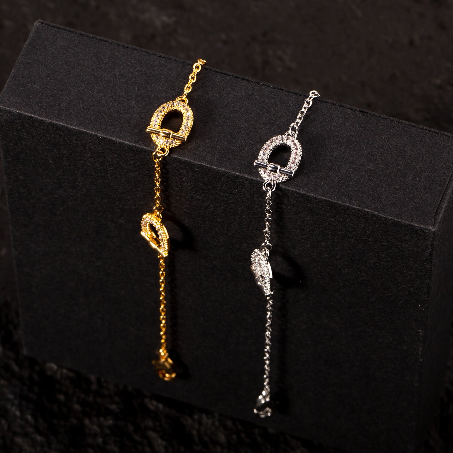 Cross Bar Series Pig Nose Travel Bracelet