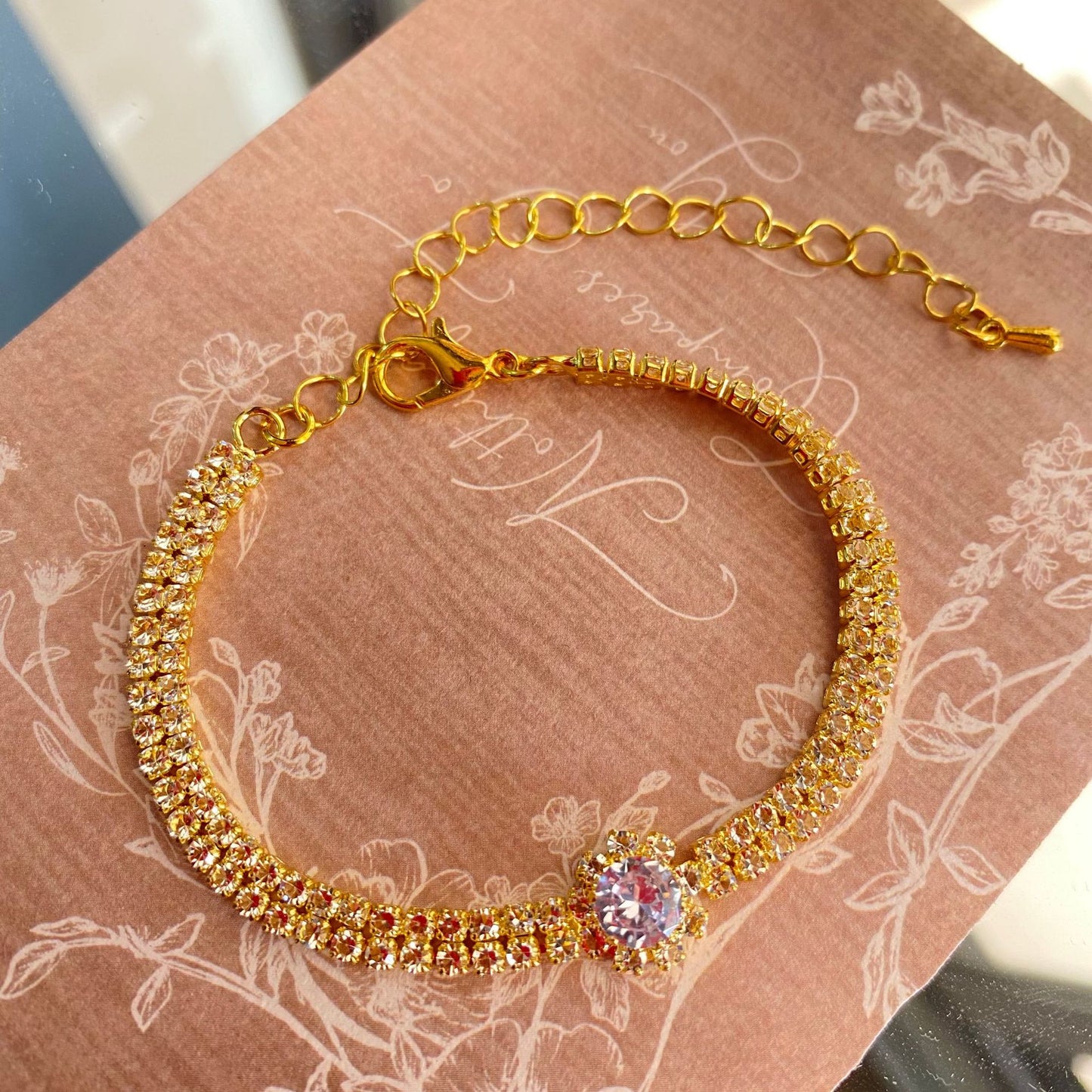 Shining Full Diamond Alloy Female Niche Design Light Bracelet