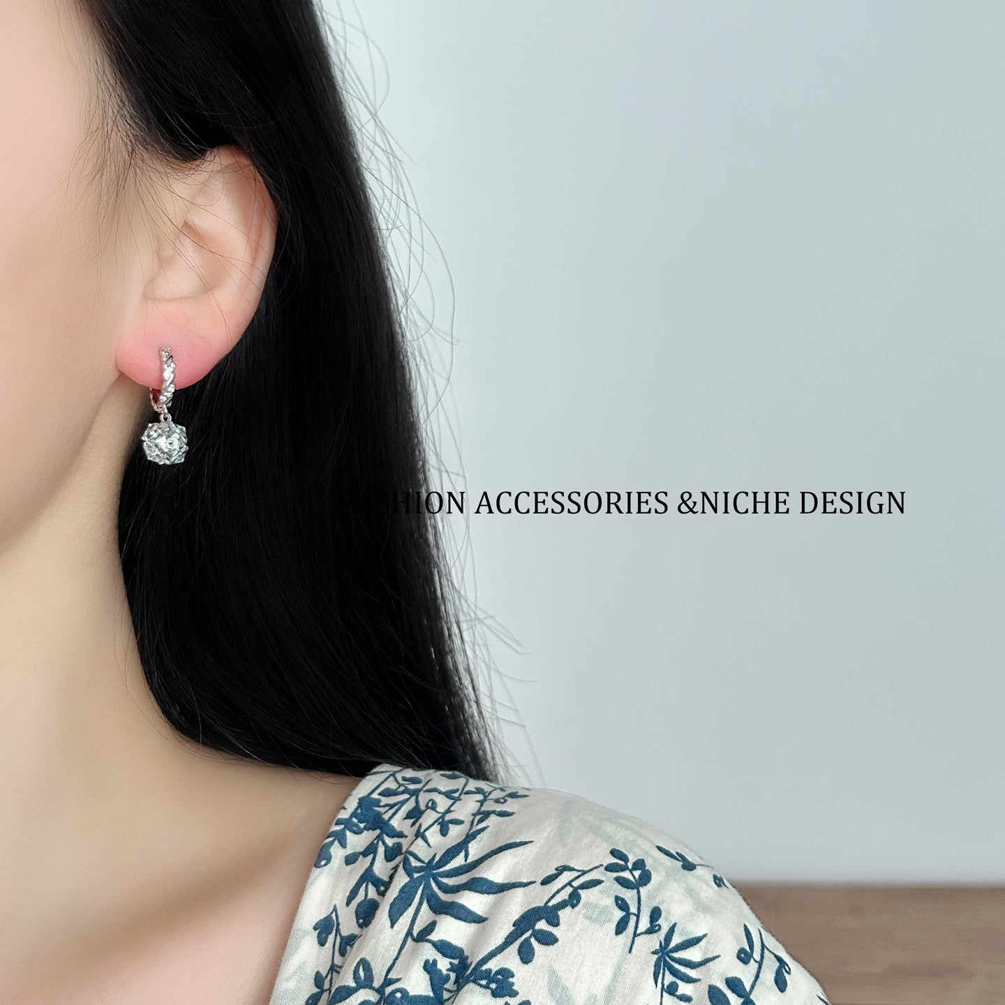 Zircon Ear Clip Niche Design Textured Elegant Earrings