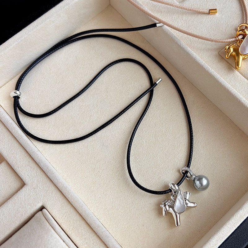 Women's Dripping Pony Pearl Life Personality Fashion Sweater Chain Light Luxury Necklace