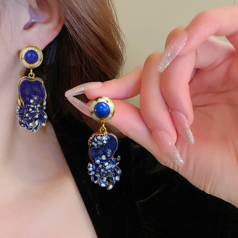 French Retro Asymmetric Flower Light Luxury Dripping Oil Geometric Earrings