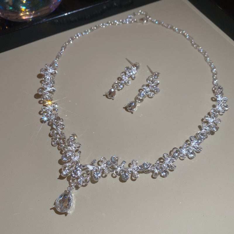 Palace Style Temperamental Minority Clavicle Chain Light Necklaces