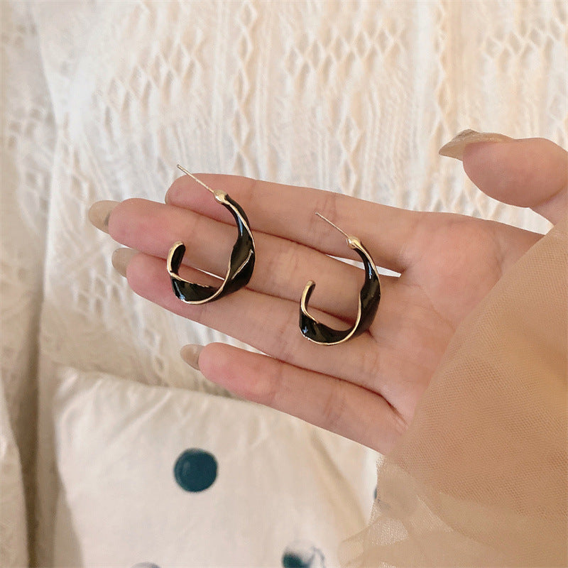 Fashion Simple Twisted Enamel Retro Gentle Earrings