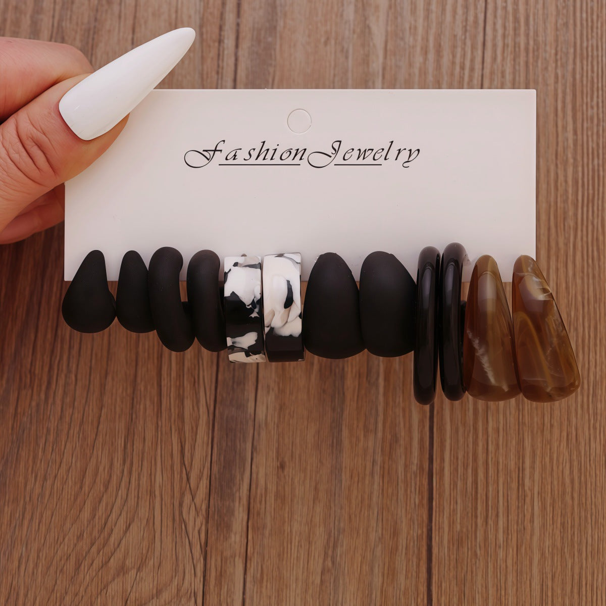 Women's Fashion Suit Temperament Wild Personality Trendy Style Earrings