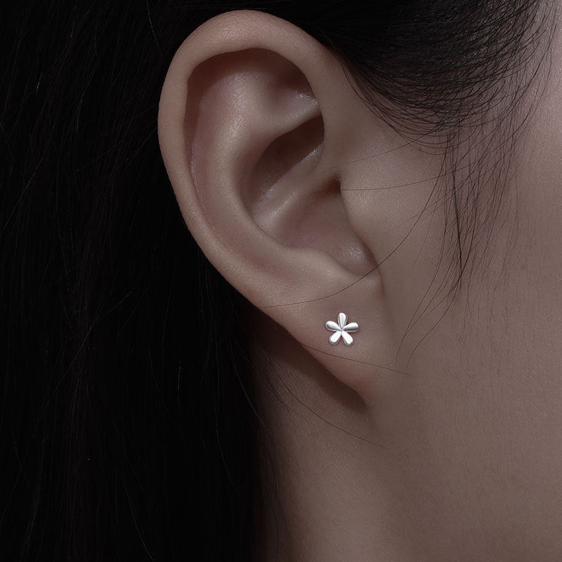 Sier Pure Screw Tightening Buckle Mini Small Flower Female Niche Stud Earrings