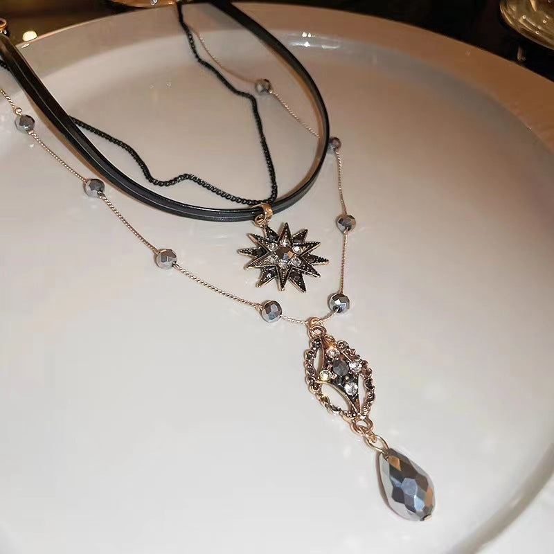 Women's Crystal Leather Fashionable Simple Exquisite High-grade Clavicle Chain Necklaces