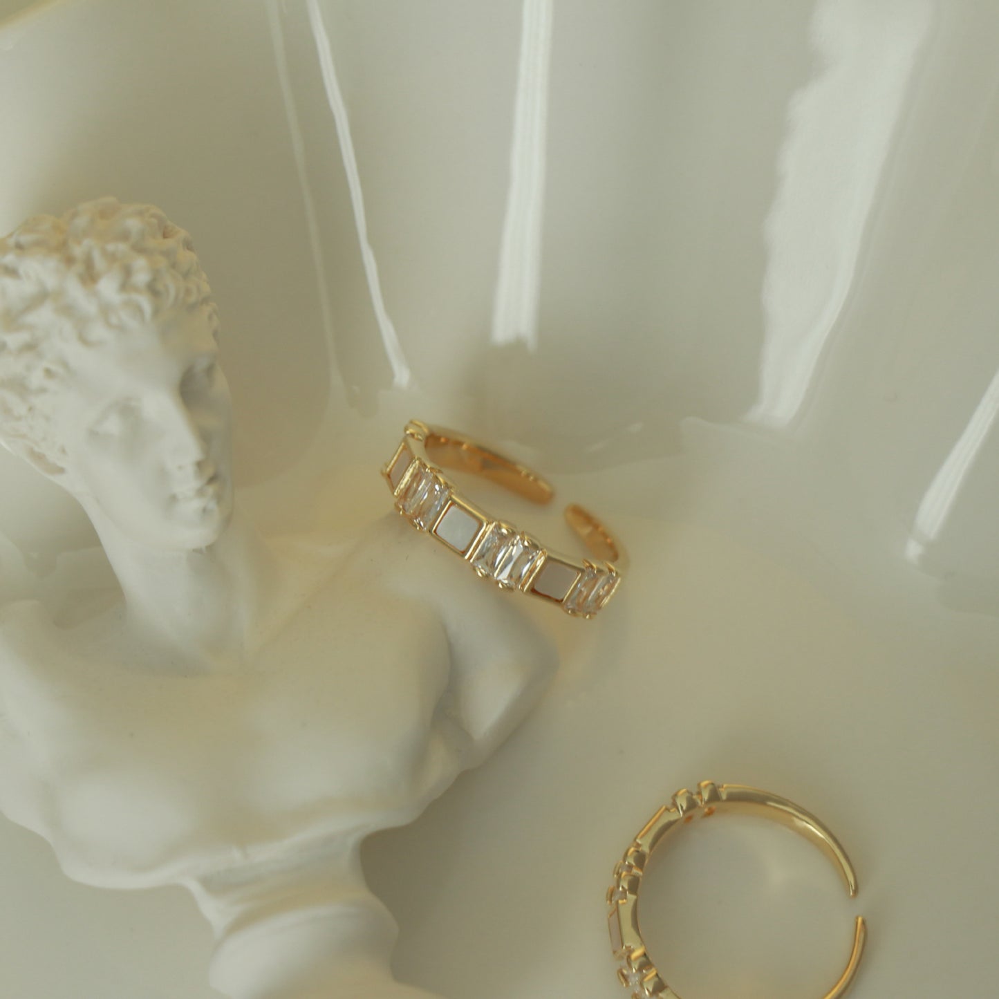 High-grade Design Fritillary Zircon Stitching Simple Opening Female Daily Light Rings