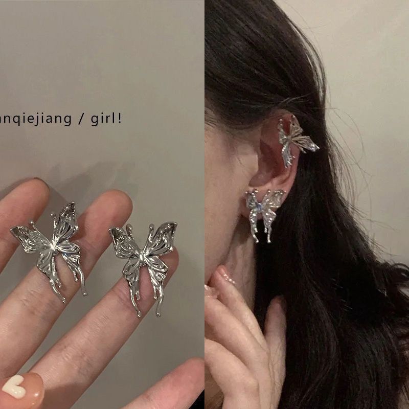 Women's Korean Style Metal Alloy Pearl High-grade Long Stall Light Stud Earrings