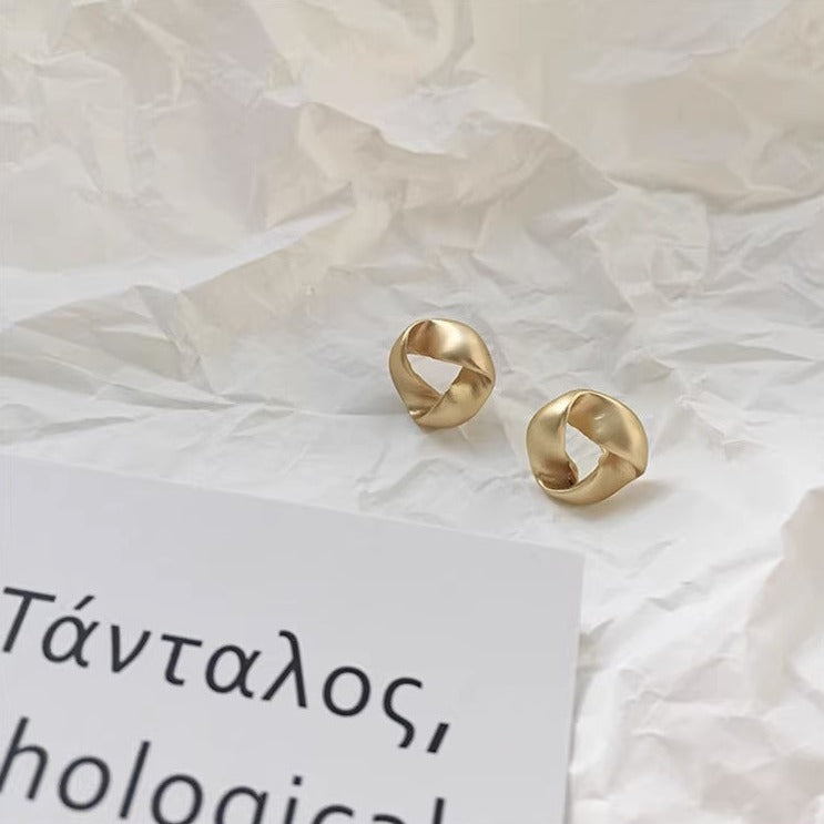 Plated Premium Lady Temperament Retro Matte Knotted Rings