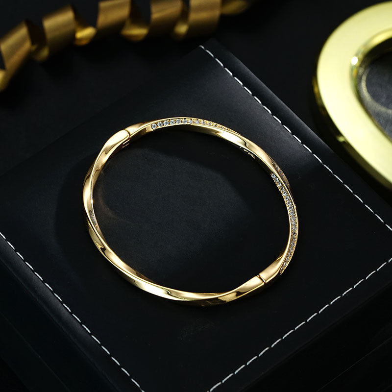 High Version Three-dimensional Rotation Twist Pattern Full Zirconium Inlaid Fashion Bracelet