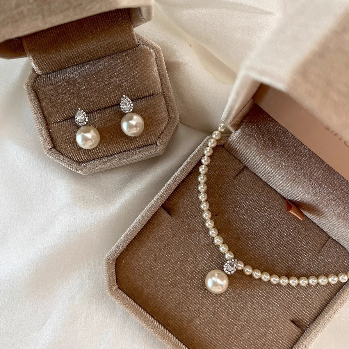 Water Drop Pearl Sier Needle Zircon Light Luxury High-grade Gentle Earrings