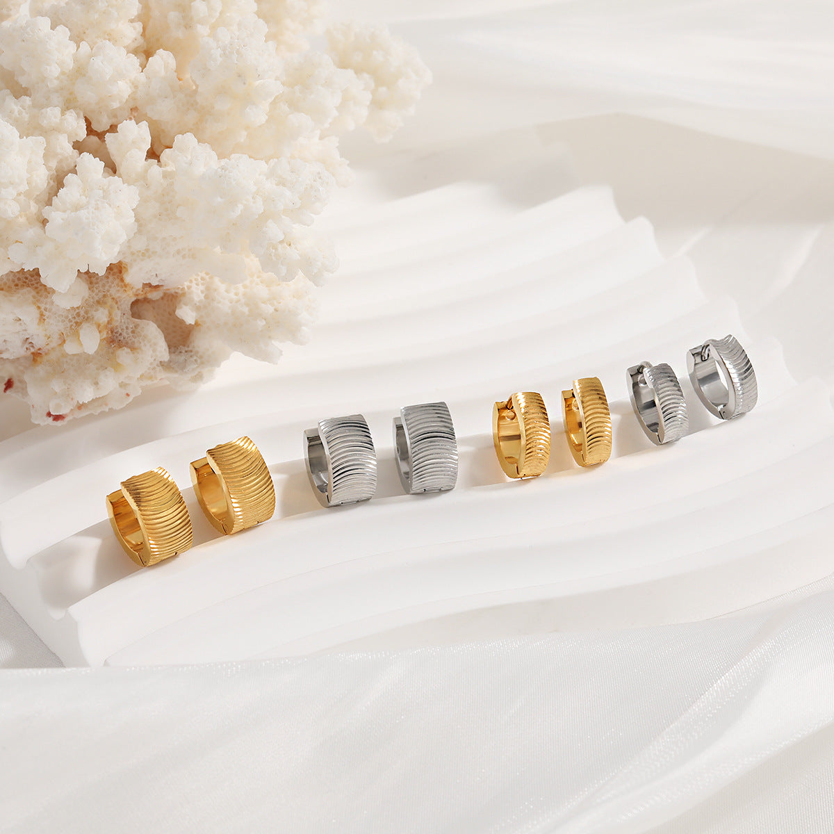 Style Fashion Simple Cat Eye Pattern Batch Flower Clip Personalized Ear Buckle
