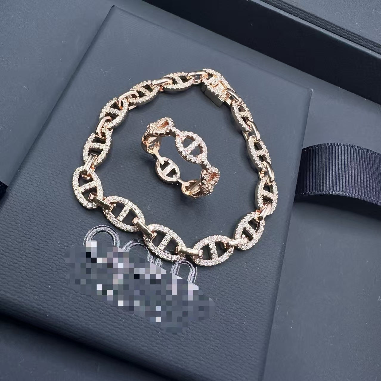 Zi Full Diamond Pig Nose Advanced Bracelet