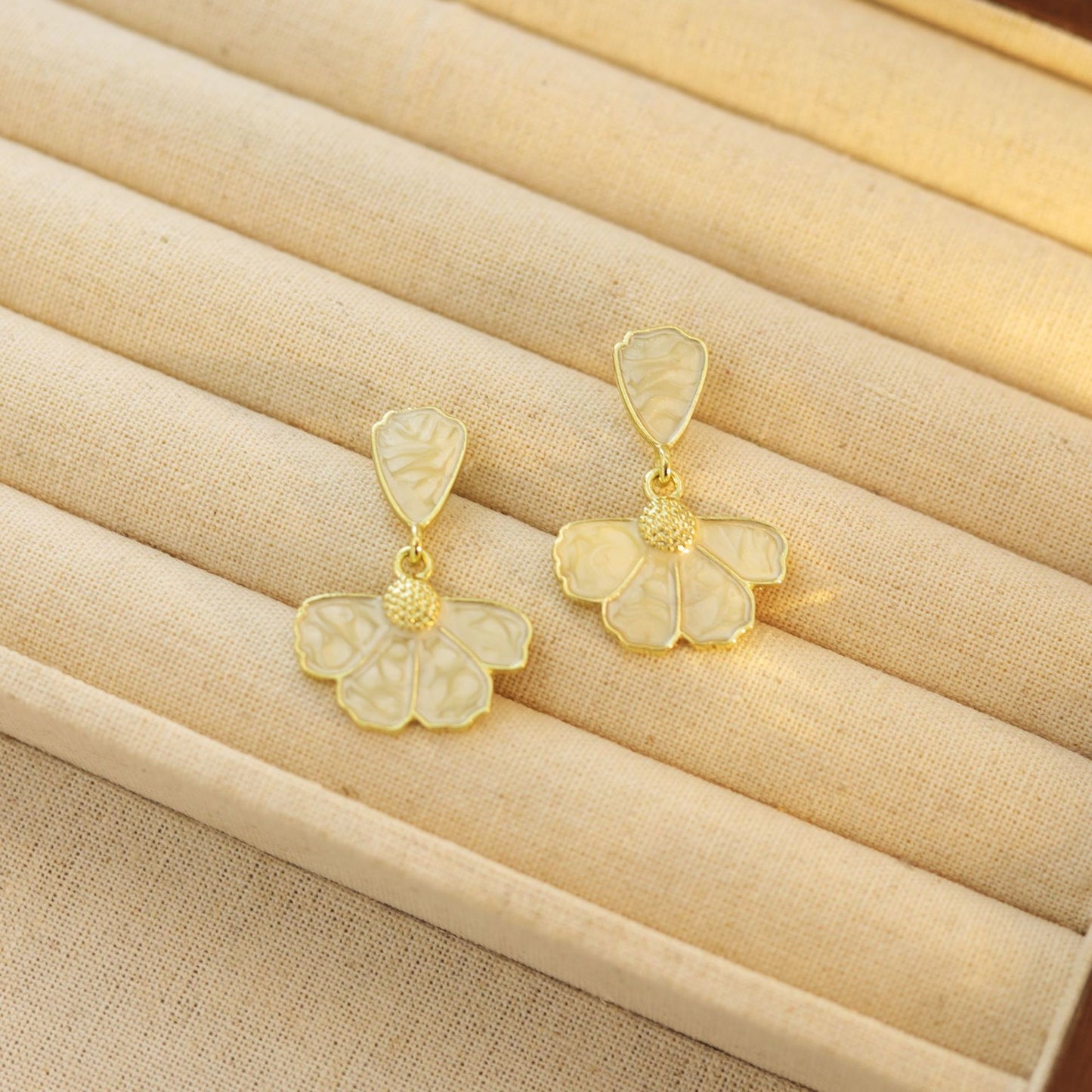 Diamond Butterfly Flower Pearl Graceful Fashionable Long Earrings