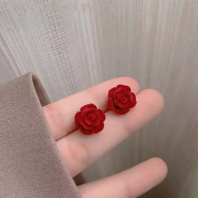 Women's Luxury Fashion Sweet Flower Temperament Wild Delicate Earrings