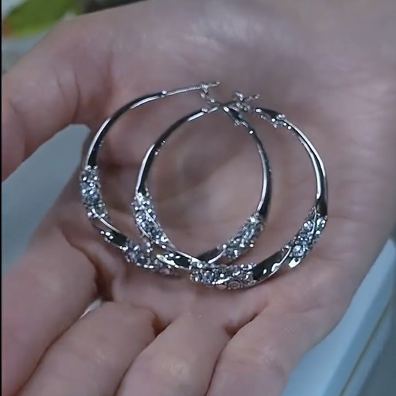 Fashion Big Hoop Female High Sense Light Luxury Minority Design Earrings
