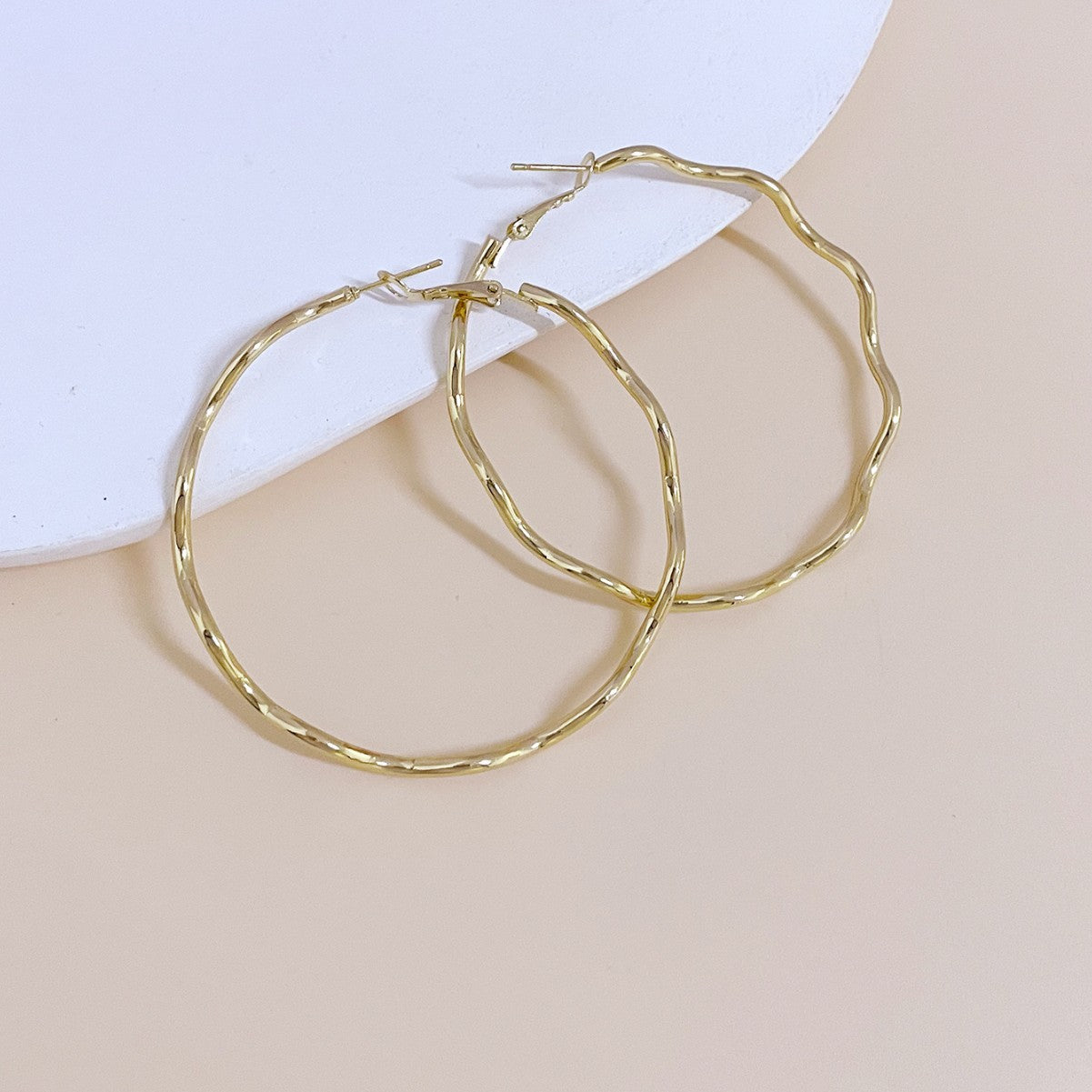 Graceful Large Wavy Temperament Female Gift Earrings