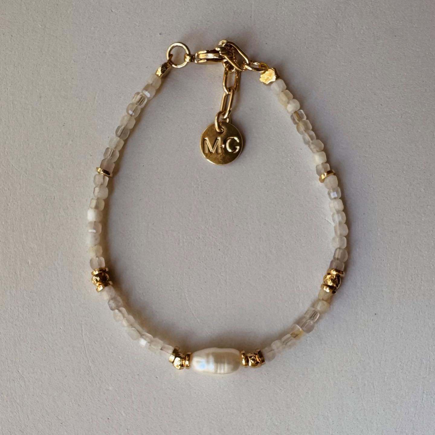Women's Natural Pearl Chain Series Fashionable Necklaces