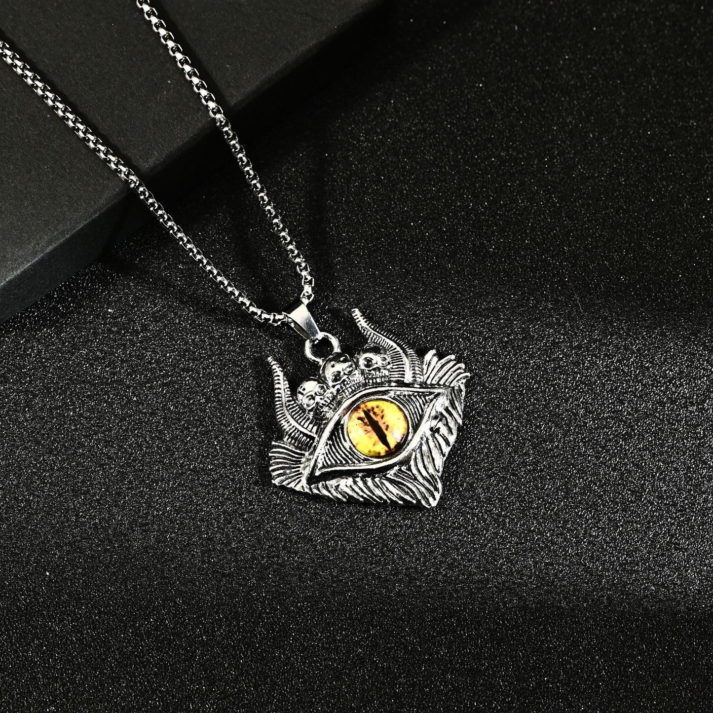 Women's & Men's Devil's Eye Skull Trendy Domineering Hip Hop Necklace