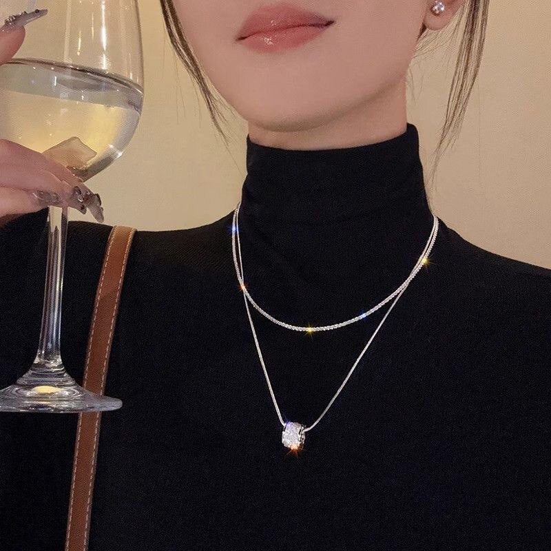 Women's Delicate Heart Light Luxury Graceful Fashionable Butterfly Clavicle Necklace