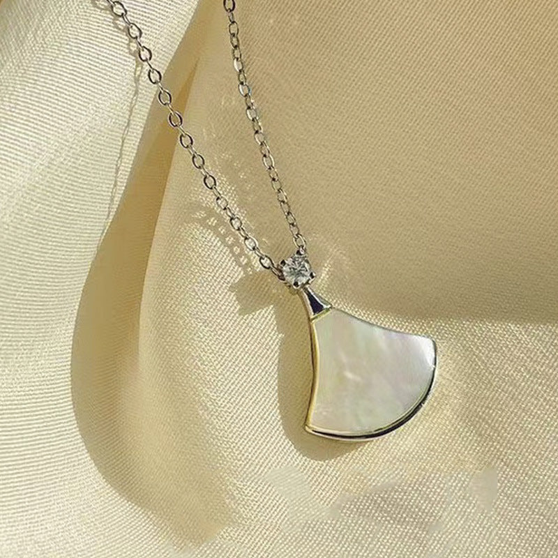 Shell Female Summer Tide Fan-shaped Light Necklace