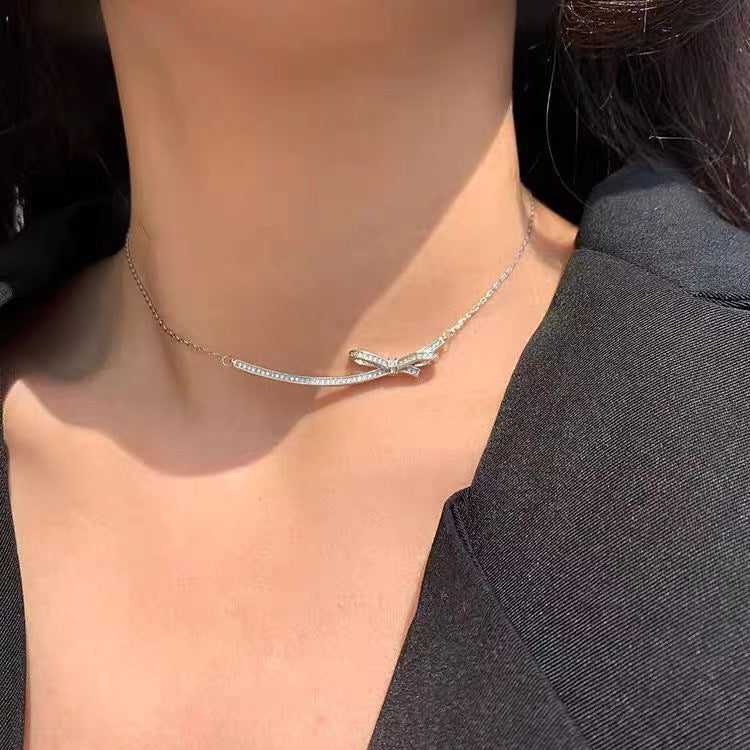 Women's Bow Smile Face Clavicle Chain Elegant Fashion Light Necklace