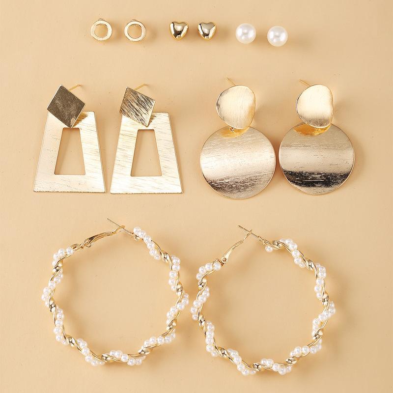 Women's Inlaid Pearl Creative French Retro Gold Ear Stud Earrings
