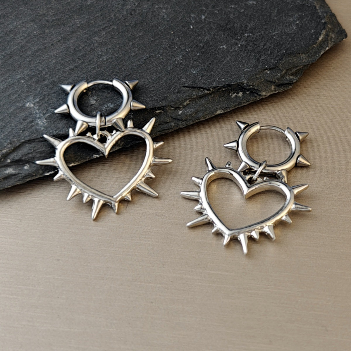 Style Personalized Thorn Circle Buckle Heart Earrings