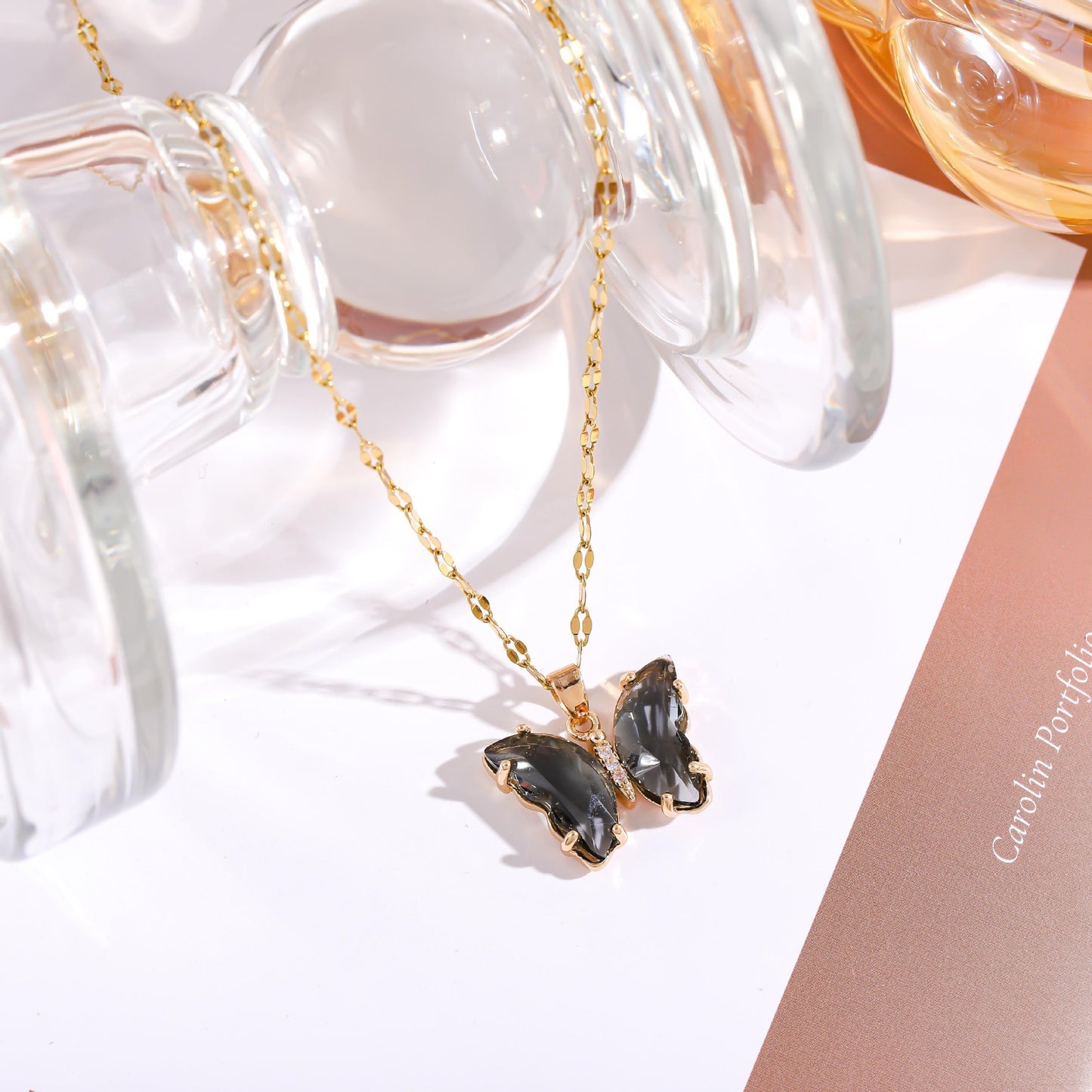 Women's Rhinestone Butterfly Short Light Luxury Crystal Necklace
