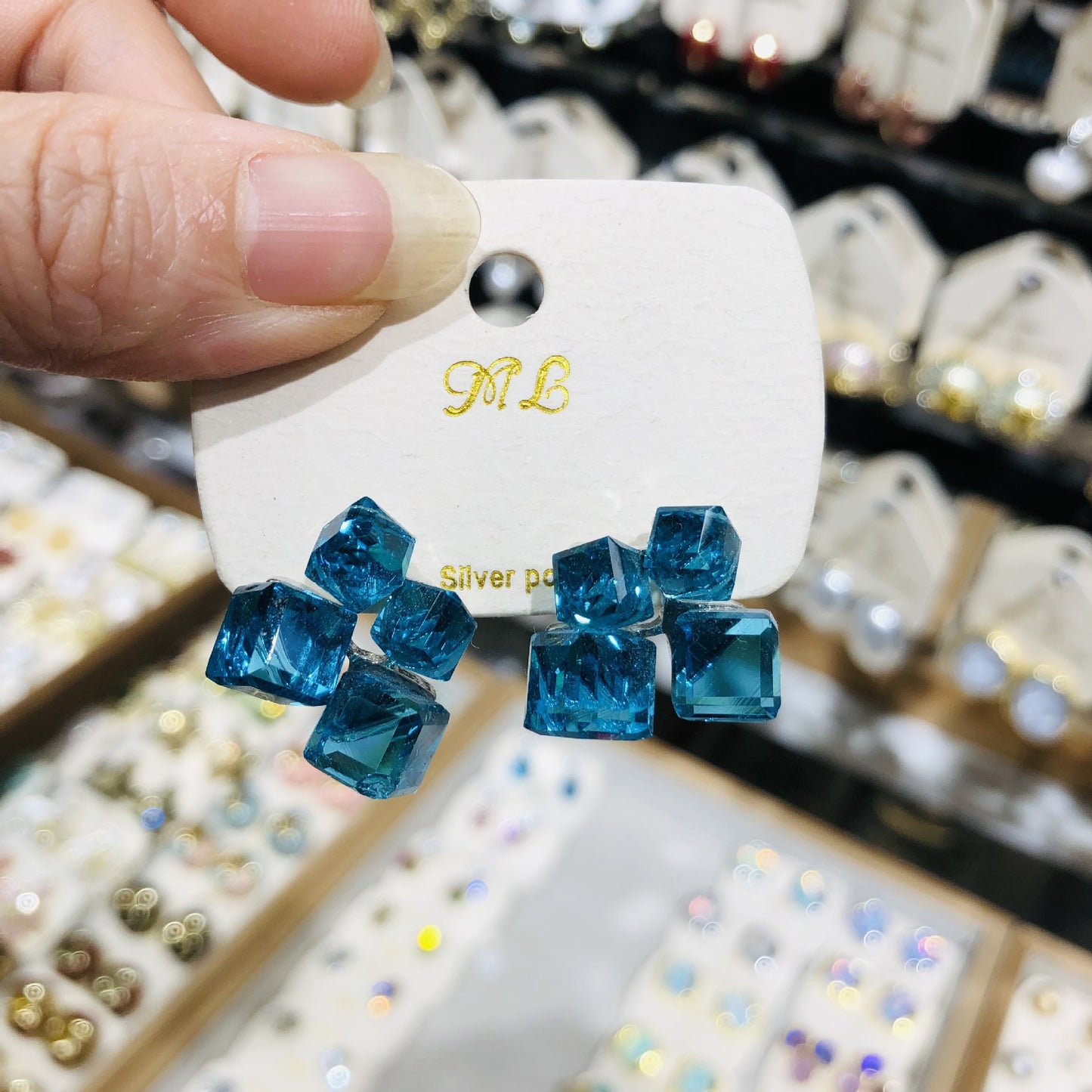 Women's Elegant For Stereo Rhinestone Fashion Fantasy Crystal Cube Stud Earrings