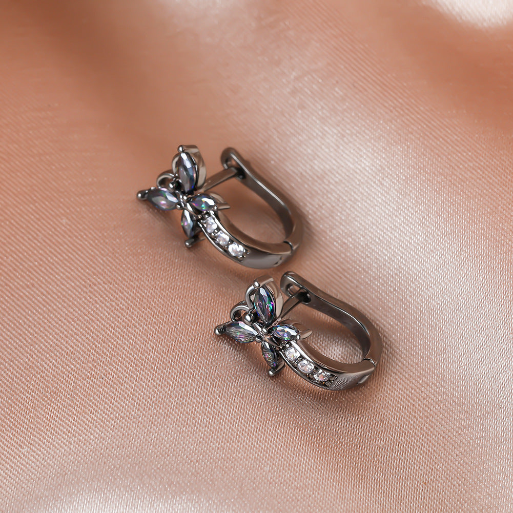 Women's Vintage Pastoral Style Edge Inlaid Zircon Small Butterfly Clip Earrings