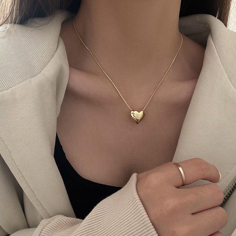 Style Niche Design Minimalist Glossy Heart-shaped Collarbone Light Necklaces