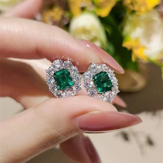 Women's Simple Super Shiny Elegant Emerald Set Rings