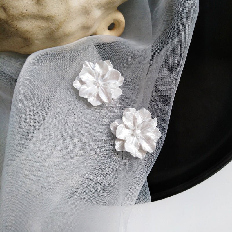 Women's Super Fairy Mori Style Gardenia Flower Earrings