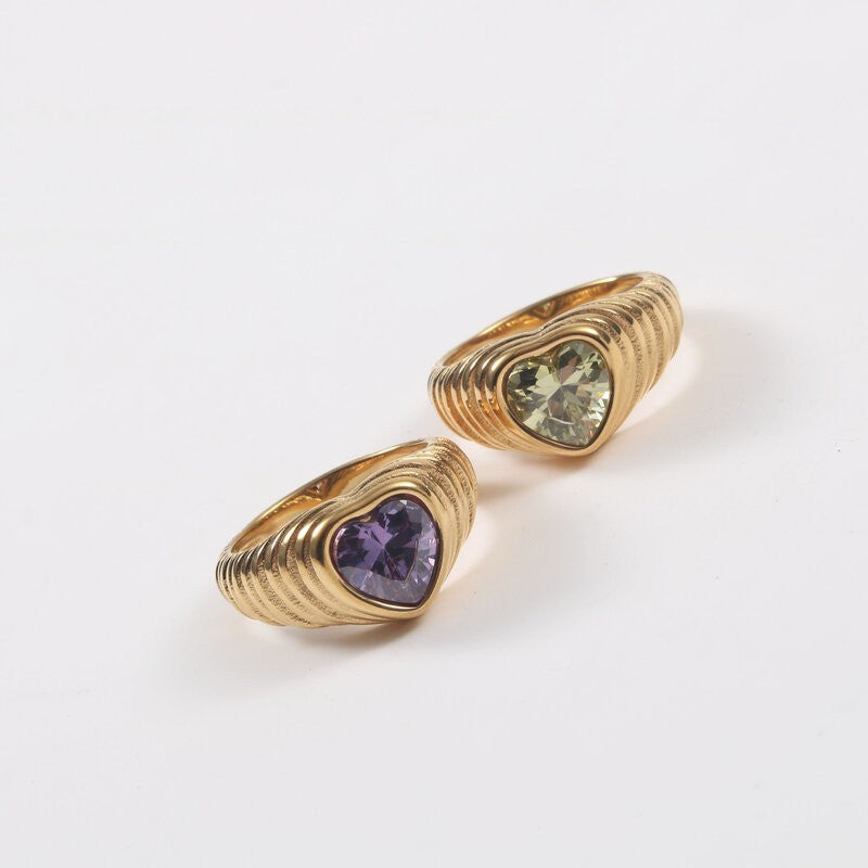Peach Heart Zircon Bread Titanium Steel Gold Ring