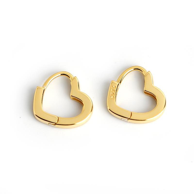 Golden Light Luxury Fashion Heart-shaped Small Ear Buckle