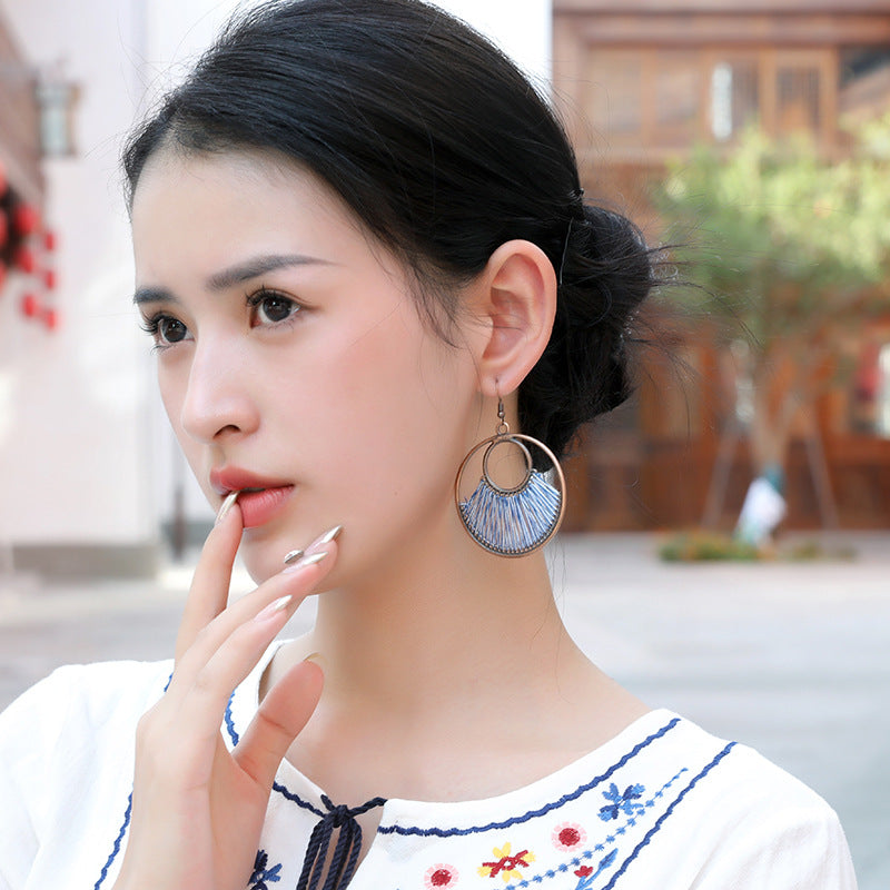 Profile Large Female Retro Style Temperament Earrings