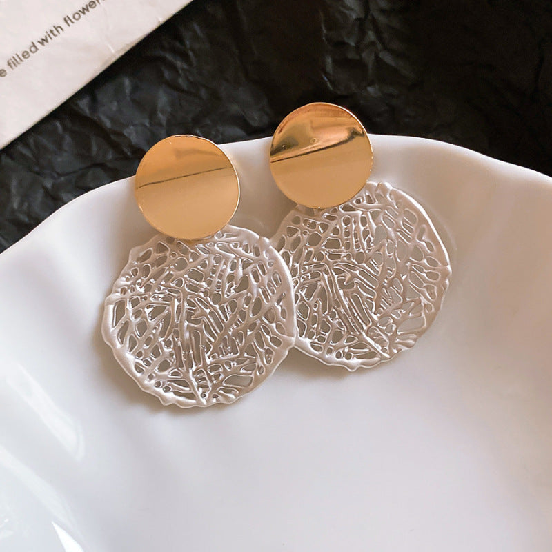 Women's Needle Round Curved Geometric Ear Retro Personalized Temperamental Light Luxury Earrings