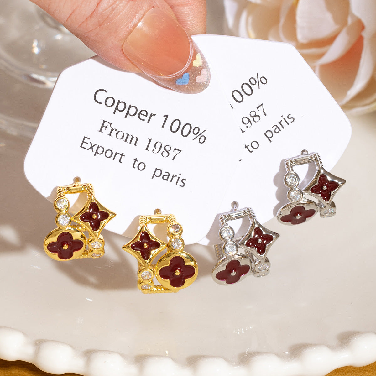 Exquisite Sweet Cutout Fritillary Plate Clover Flower Niche Earrings