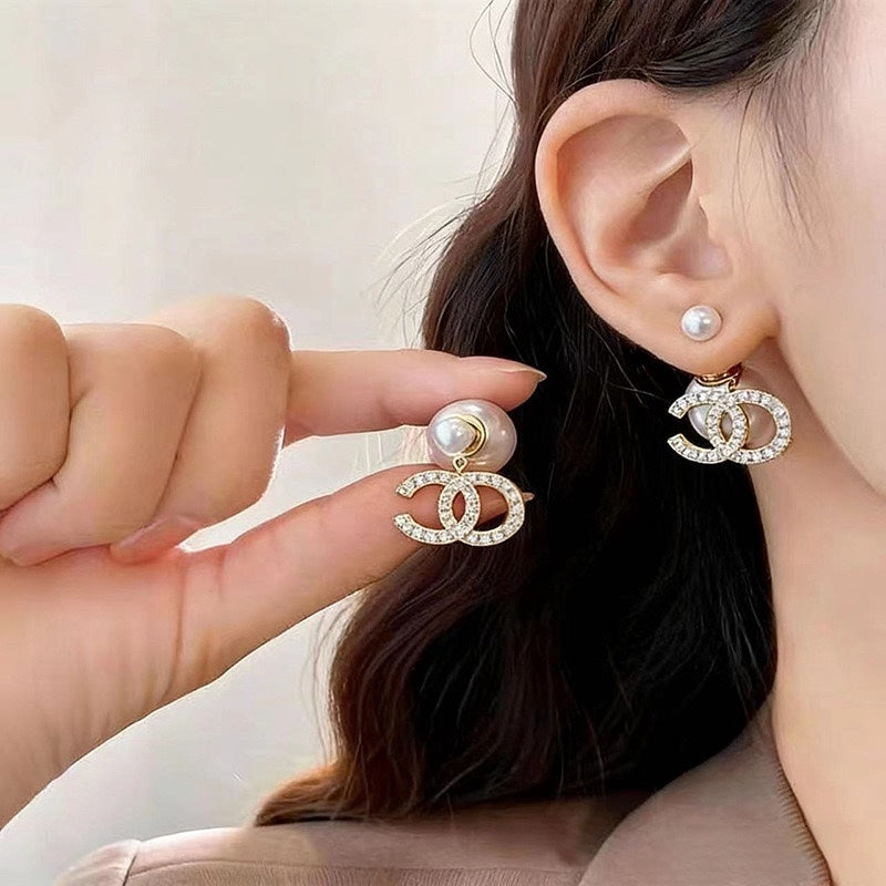 Version Pearl Diamond Classic Style Pairs Of Stud Earrings