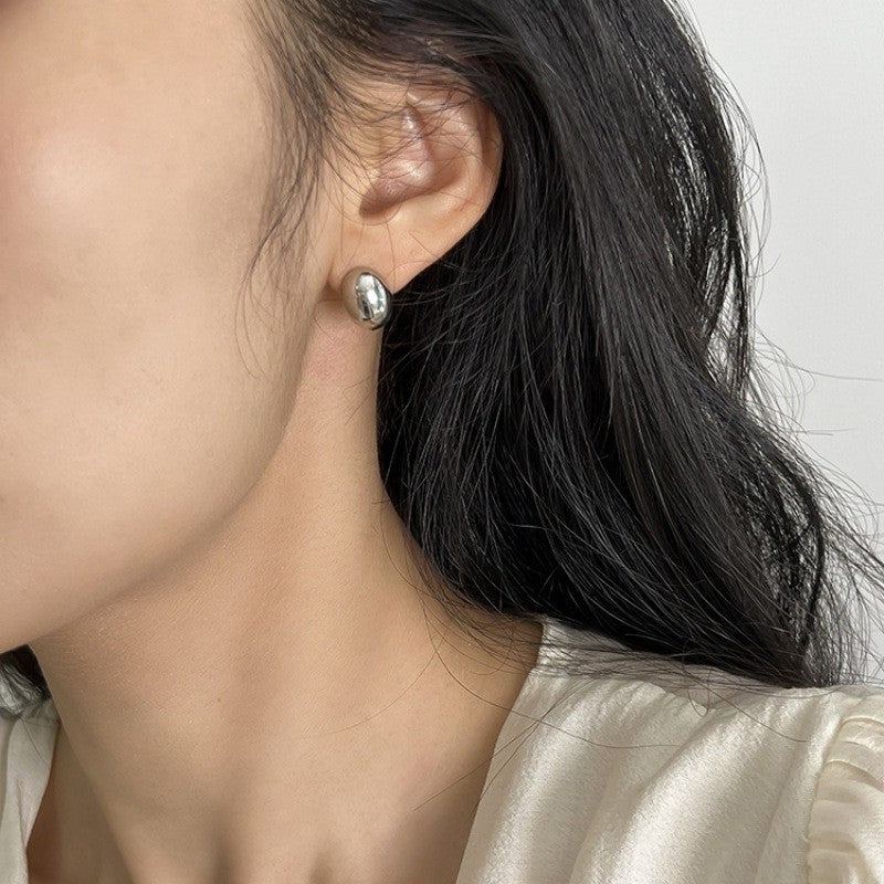Women's Korean Fashion Temperamental Minority Design Style Petite Stud Earrings