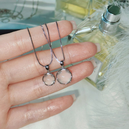 Women's Retro Affordable Luxury Cold Style Simple Necklaces
