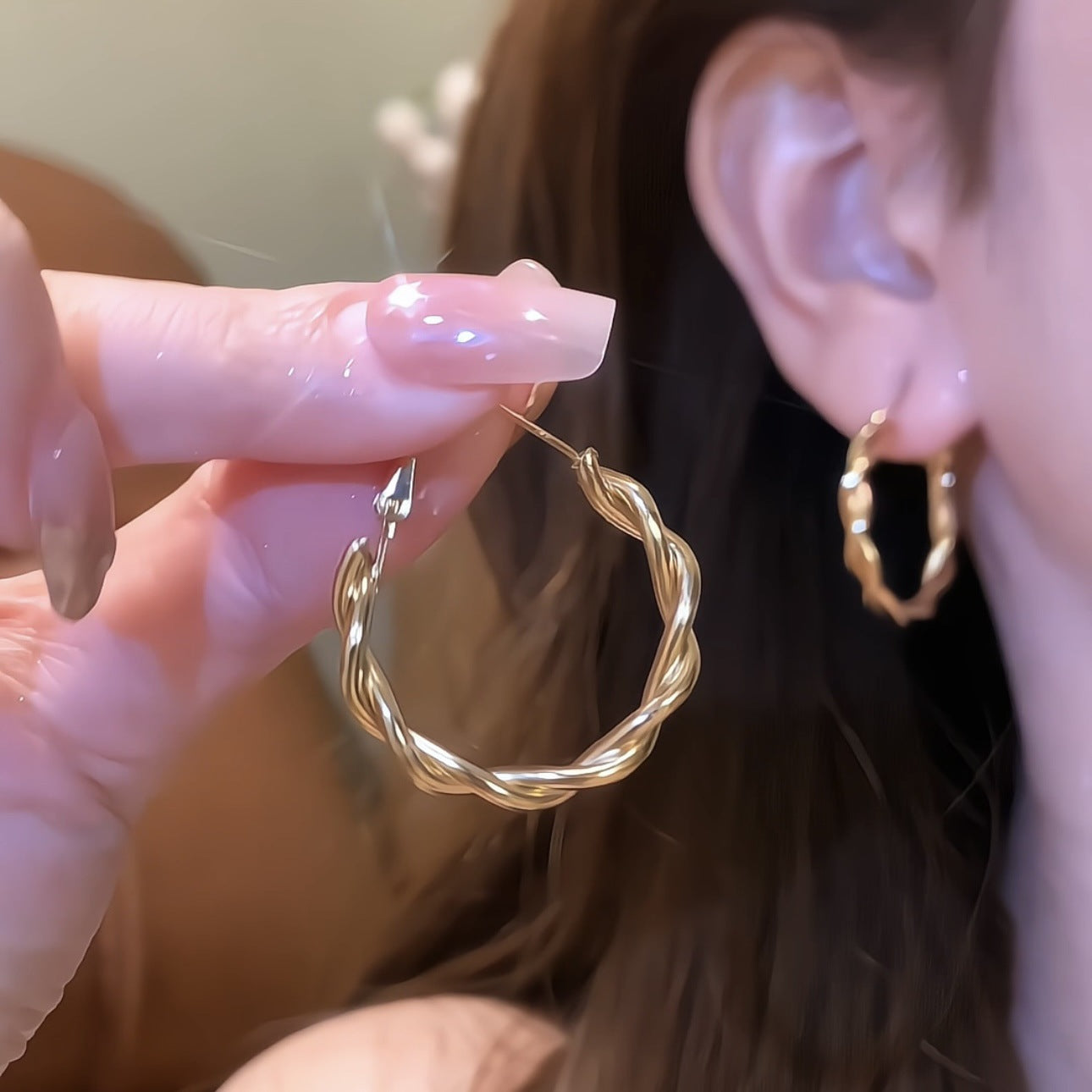 Women's Twist Elegant High Sense Trendy Niche Earrings