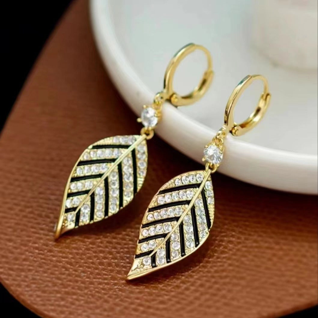 Full Diamond Leaf Trendy Clip Fashionable Ear Buckle