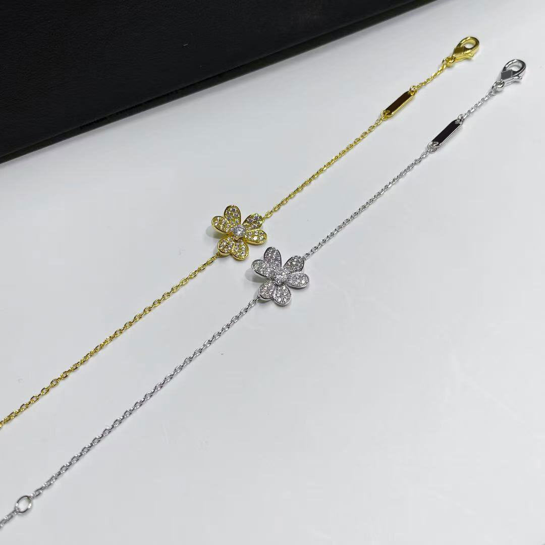 Women's Gold Single Flower Clover Petal Full Diamond Three Necklace