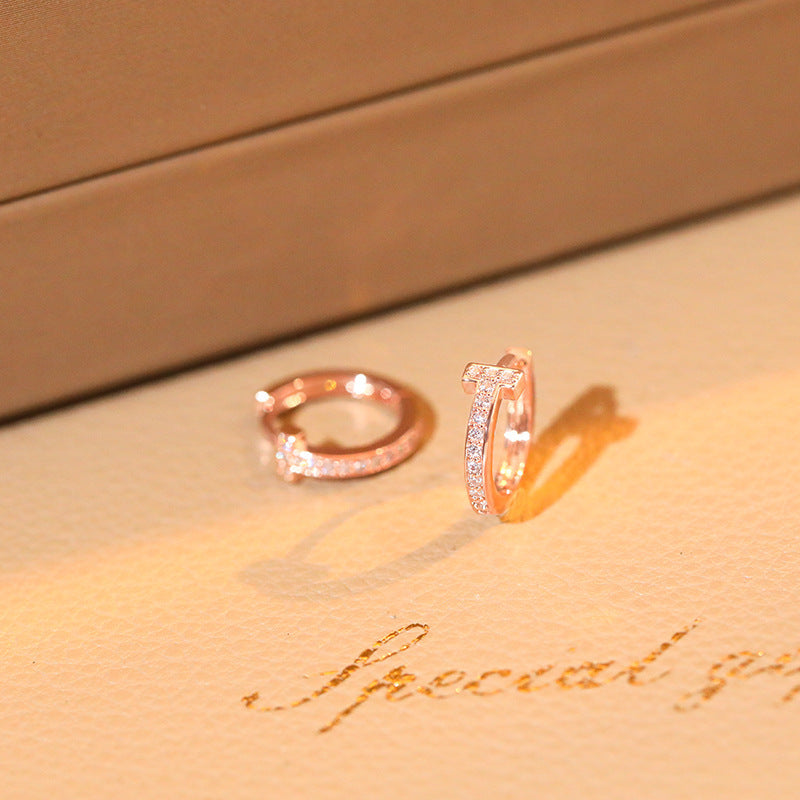 Women's Letter Clip Fashionable Personalized Niche Design Earrings