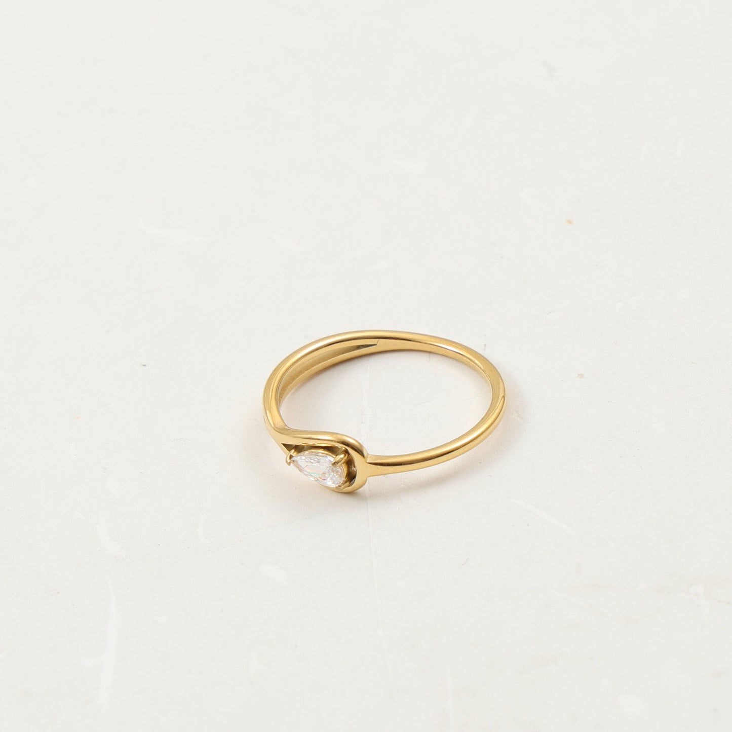 Fine Water Drop Zircon Titanium Steel Gold Ring