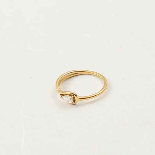 Fine Water Drop Zircon Titanium Steel Gold Ring